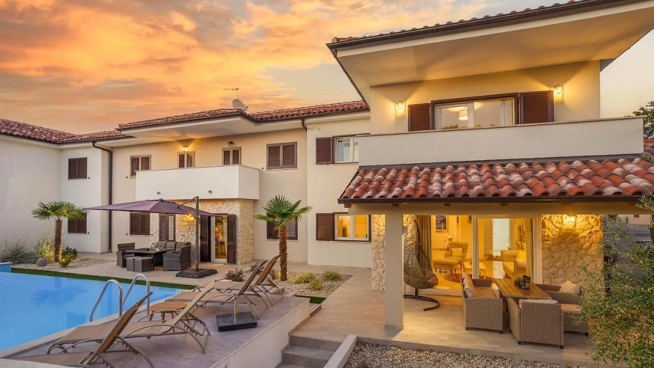 Holiday home Villa Antonada Vrh